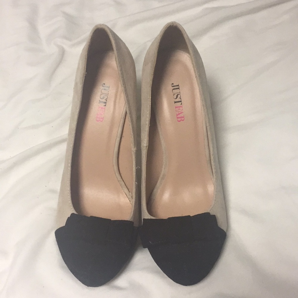 Heels - Picture 3 of 3